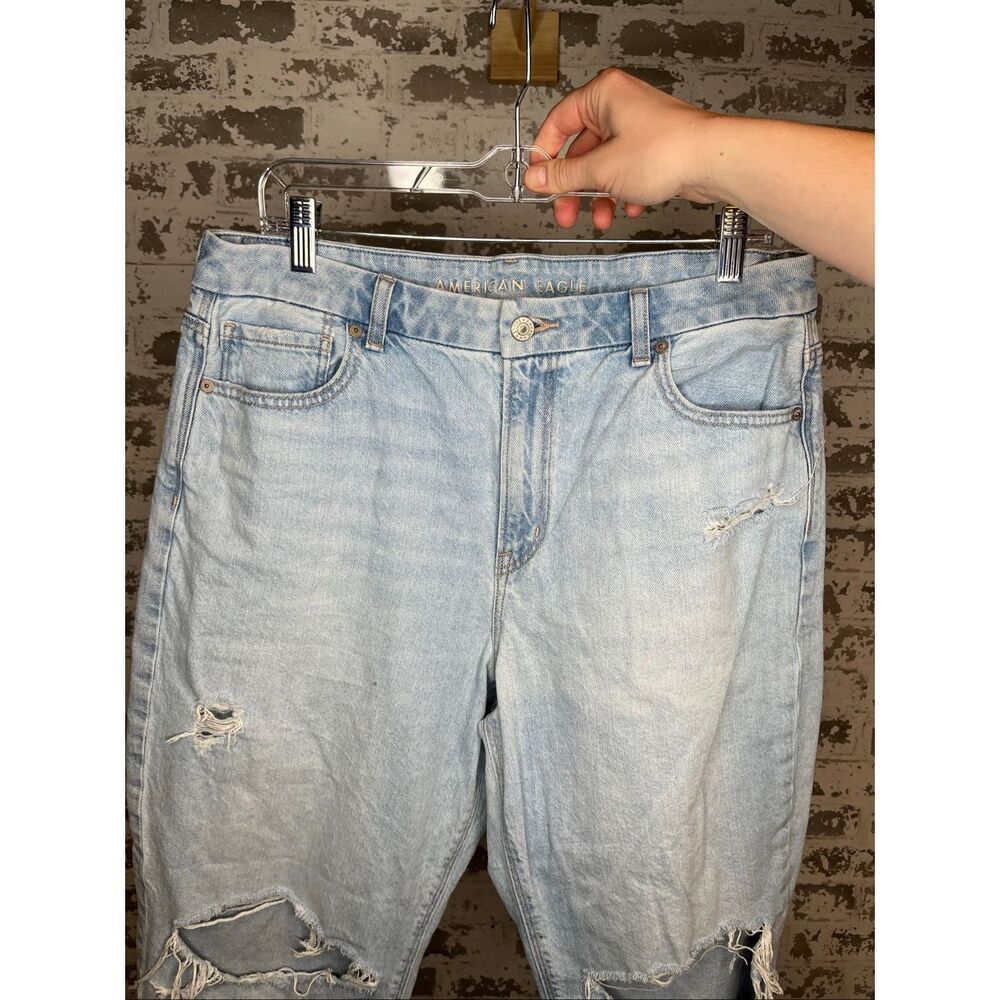 American Eagle | curvy mom jean short distressed light wash